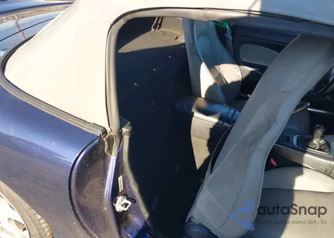 2003 Mazda Mx-5 Miata Cloth/Ls/Se/Shinsen z USA, uszkodzony, nr VIN JM1NB353430306014